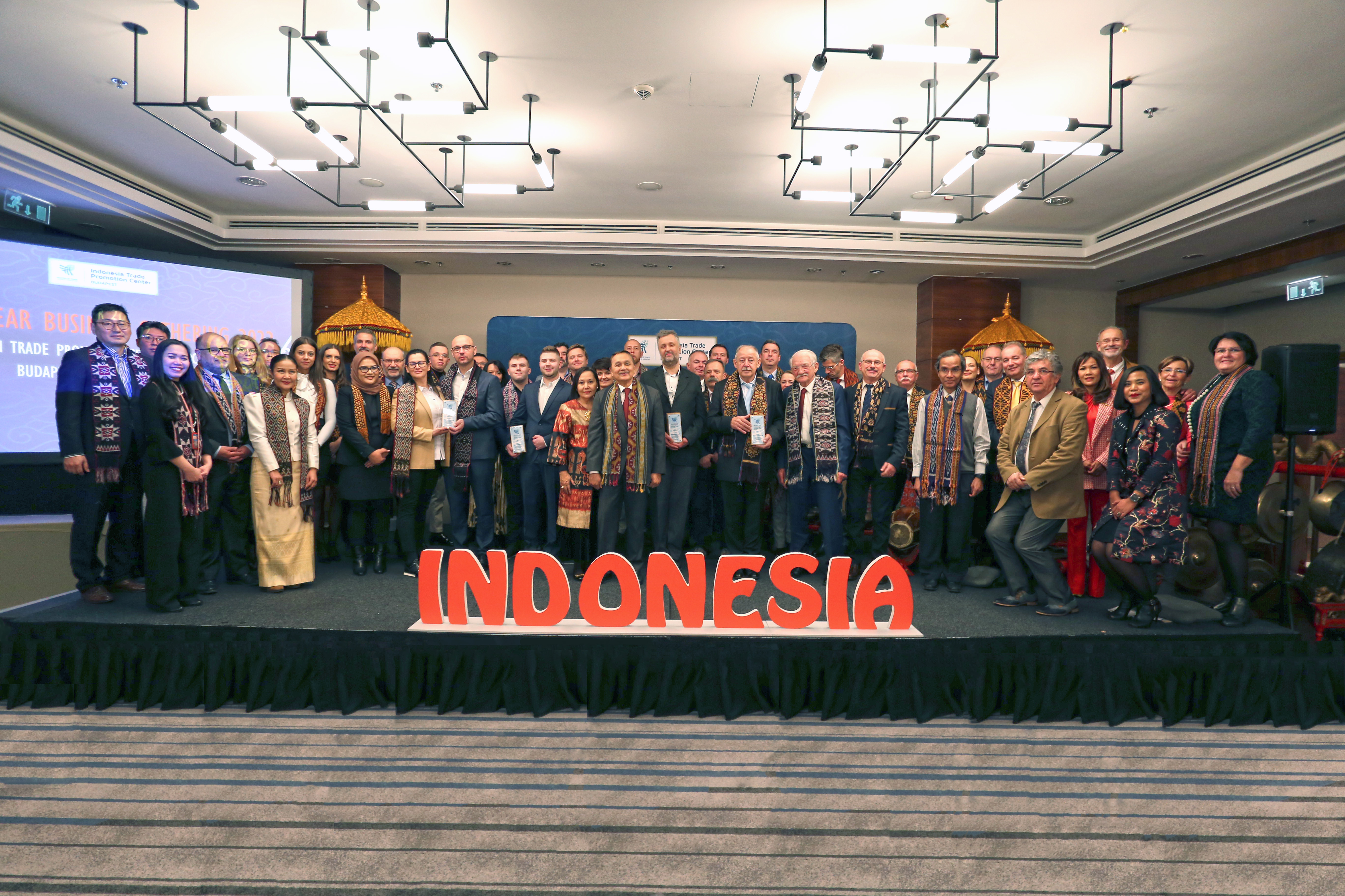 END-OF-YEAR BUSINESS GATHERING 2022